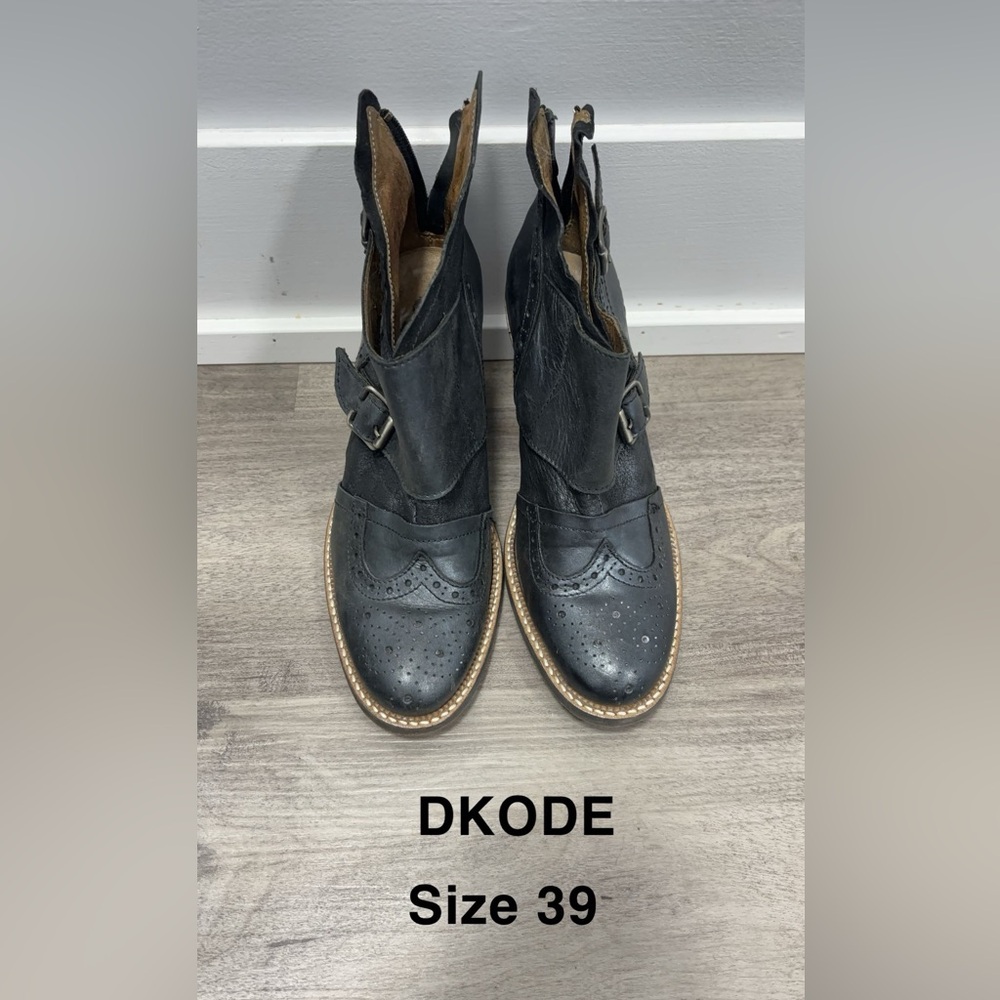 Dkode Wedtern Style Boots